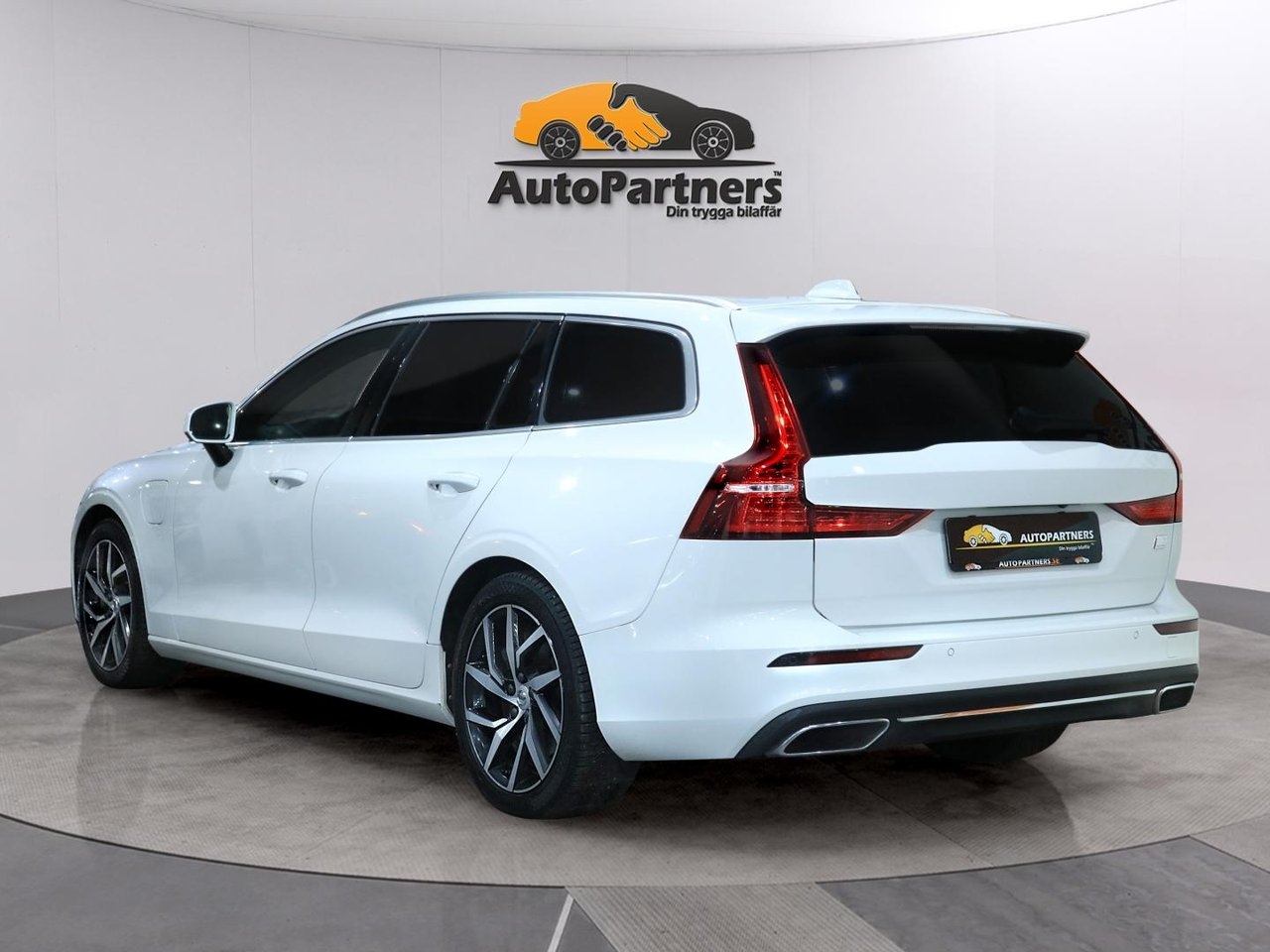 Volvo V60 2022, kuva 5/36