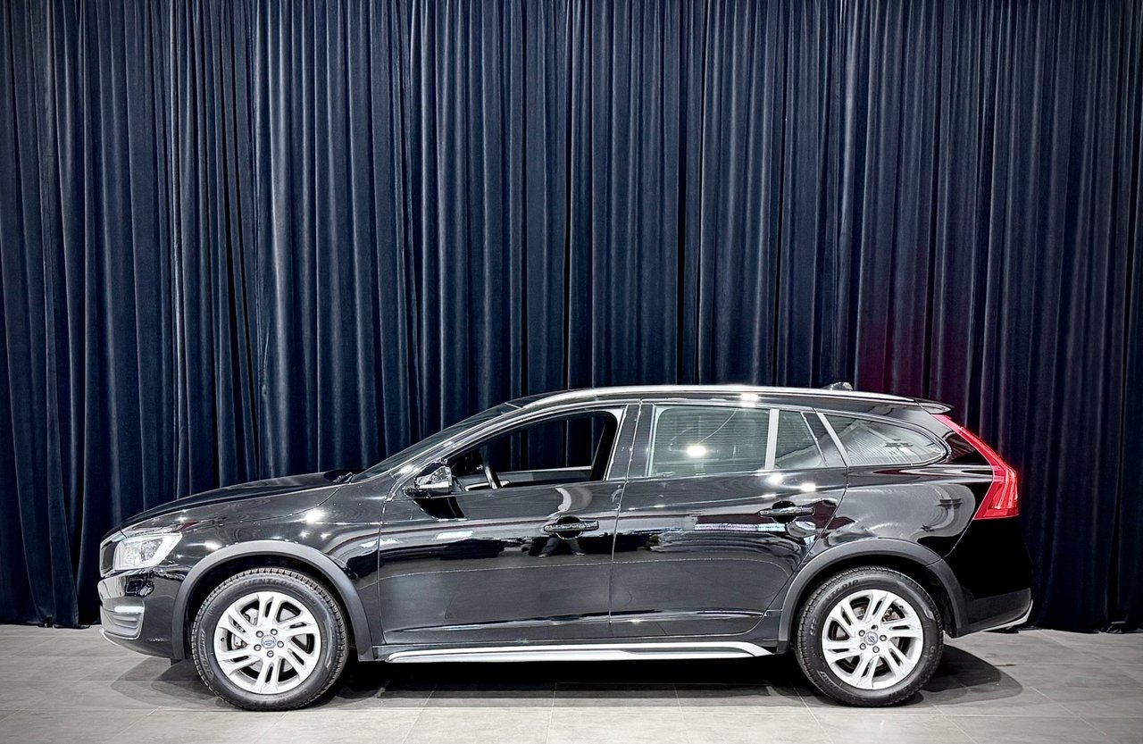 Volvo V60 Cross Country 2016, bild 7/33