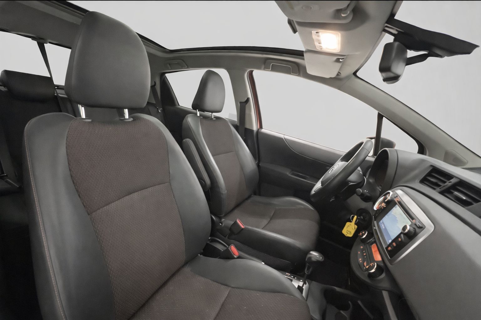 Toyota Yaris 2011, kuva 7/10