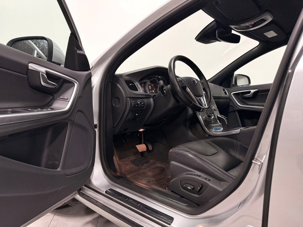 Volvo V60 2017, kuva 6/10