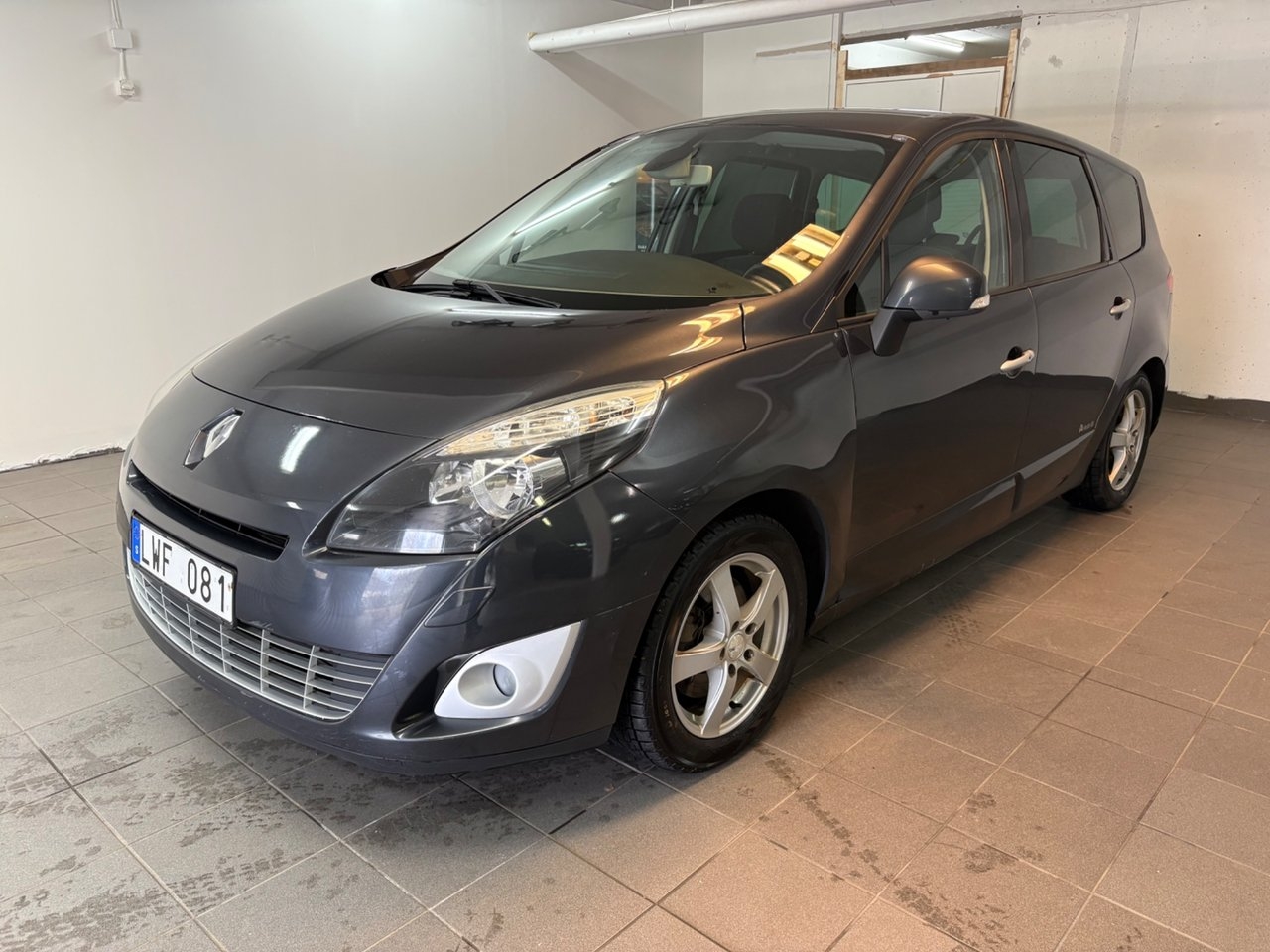 Renault Grand Scenic 2011, kuva 4/10