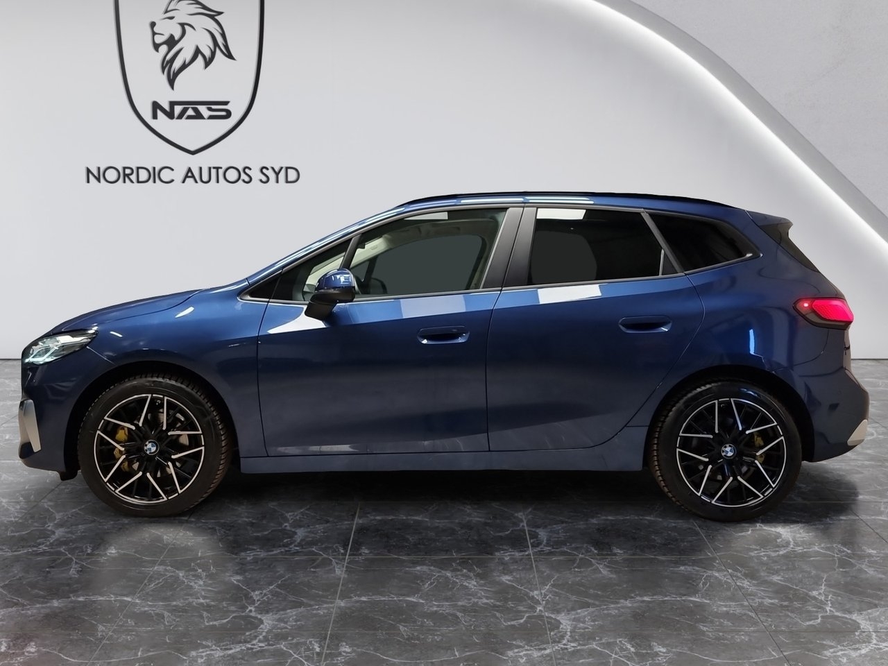 BMW 220 i Active / Tourer 2023, photo 3/27