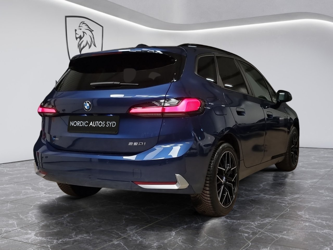 BMW 220 i Active / Tourer 2023, photo 6/27