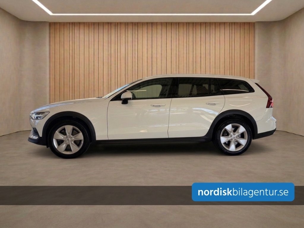 Volvo V60 Cross Country B4 Diesel 2021, bild 2/10