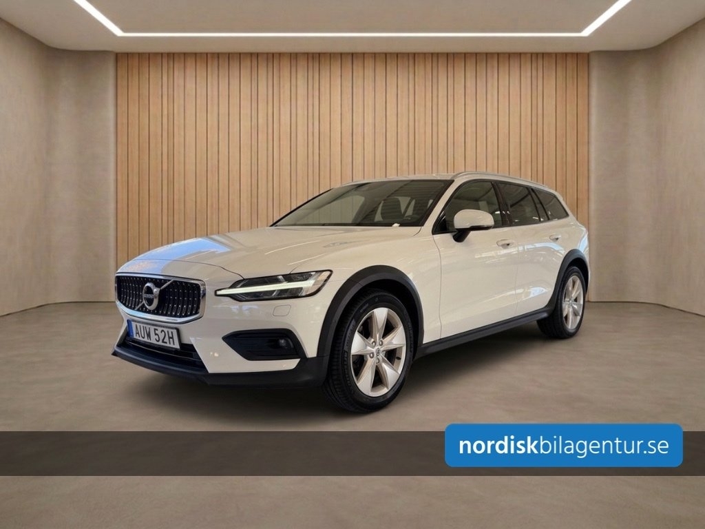 Volvo V60 Cross Country B4