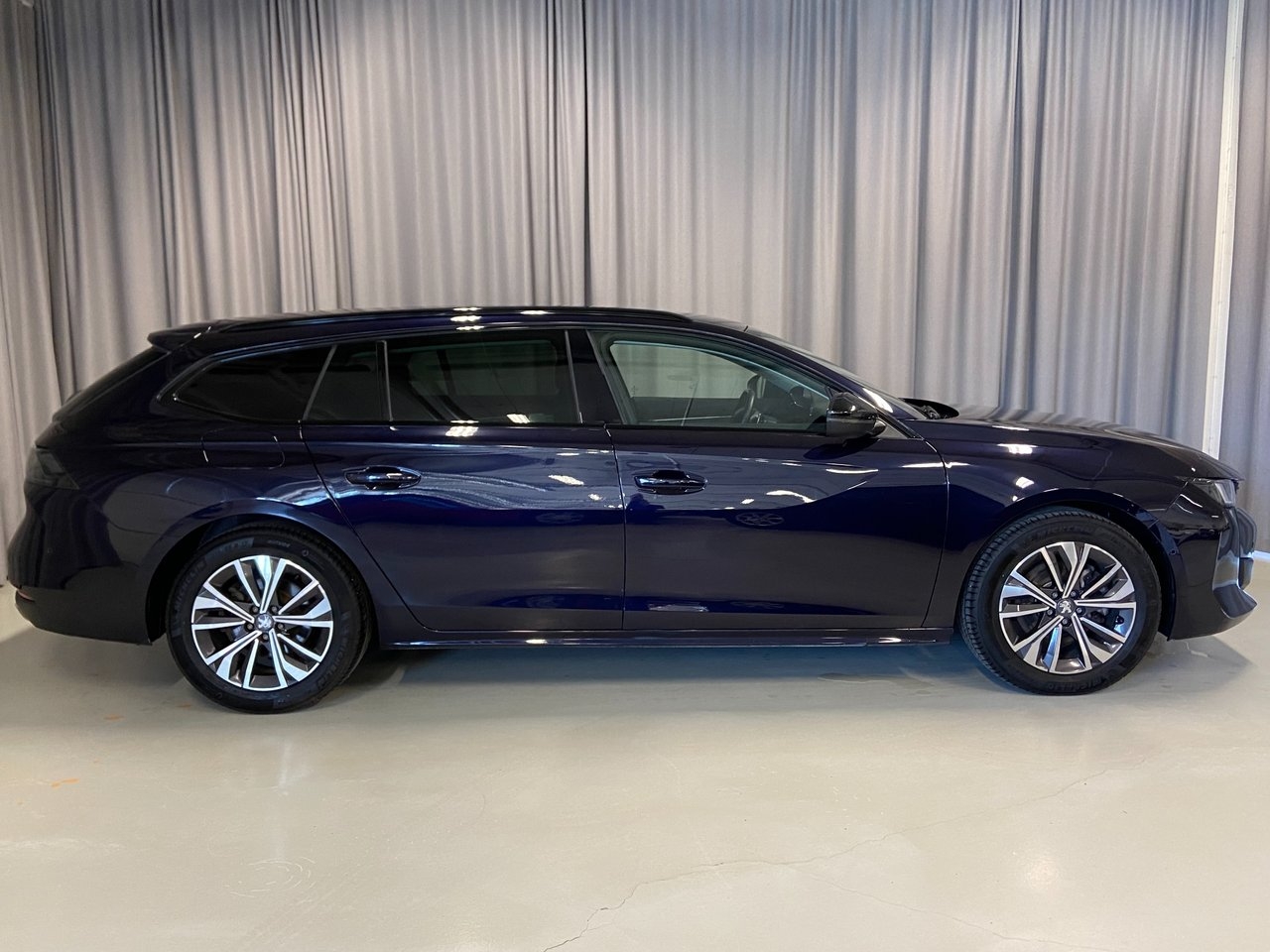 Peugeot 508 SW Allure 130hk Automat 2022, bild 4/21