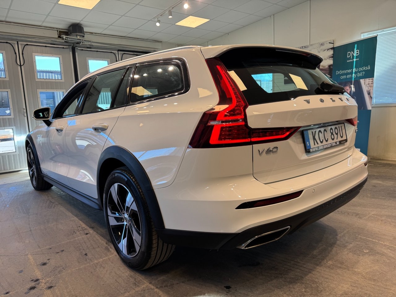 Volvo V60 Cross Country 2022, kuva 3/10
