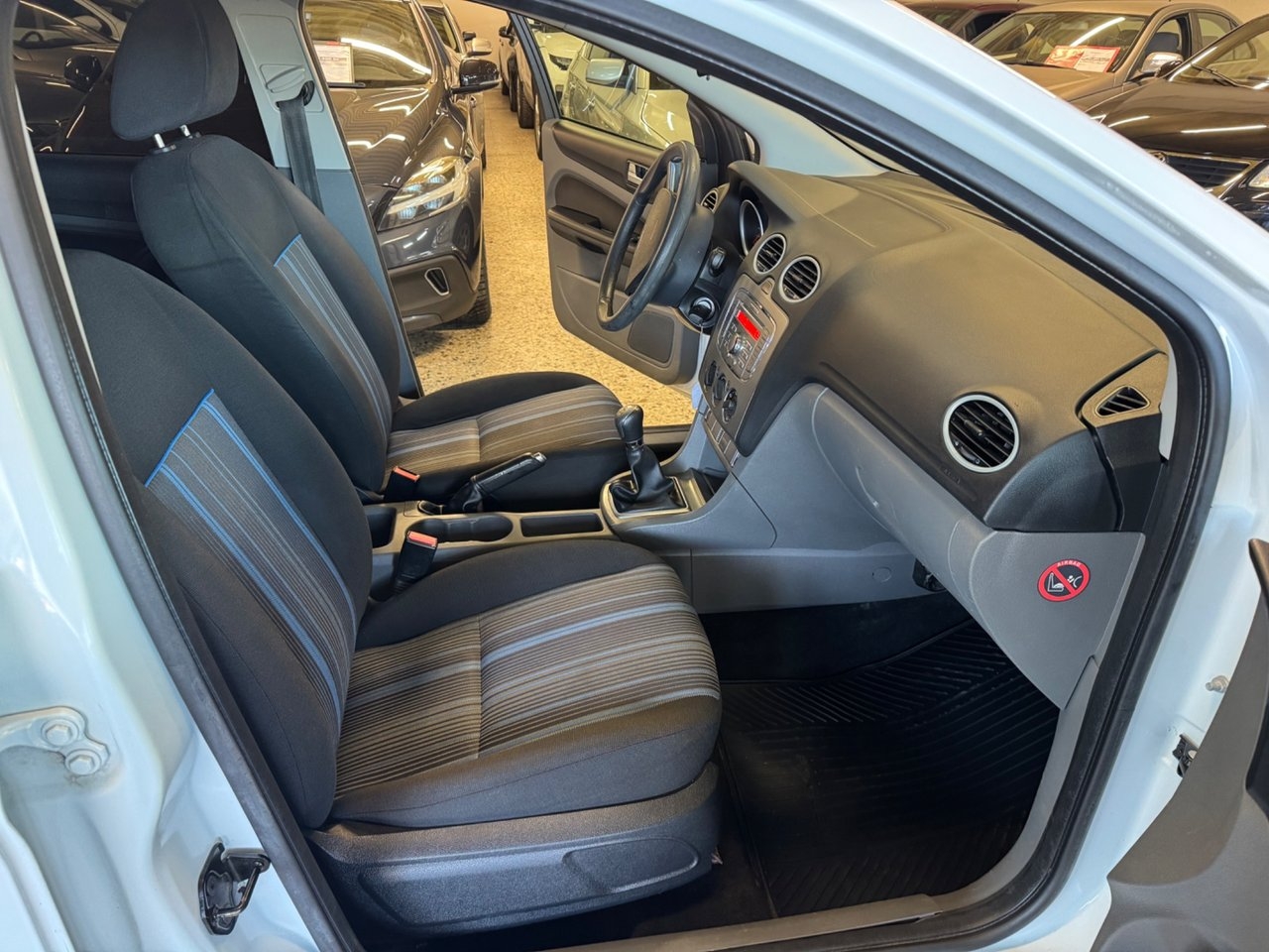 Ford Focus 2010, bild 7/10