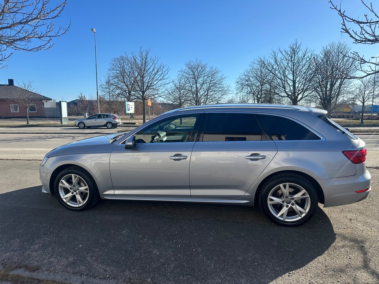 Audi A4 2017, photo 5/9