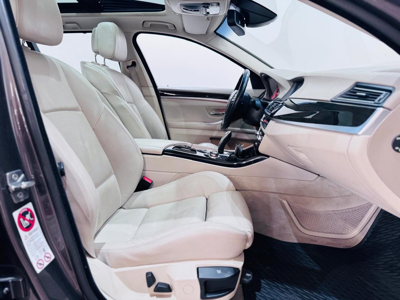 BMW 520 d Touring Steptronic 2011, bild 7/10