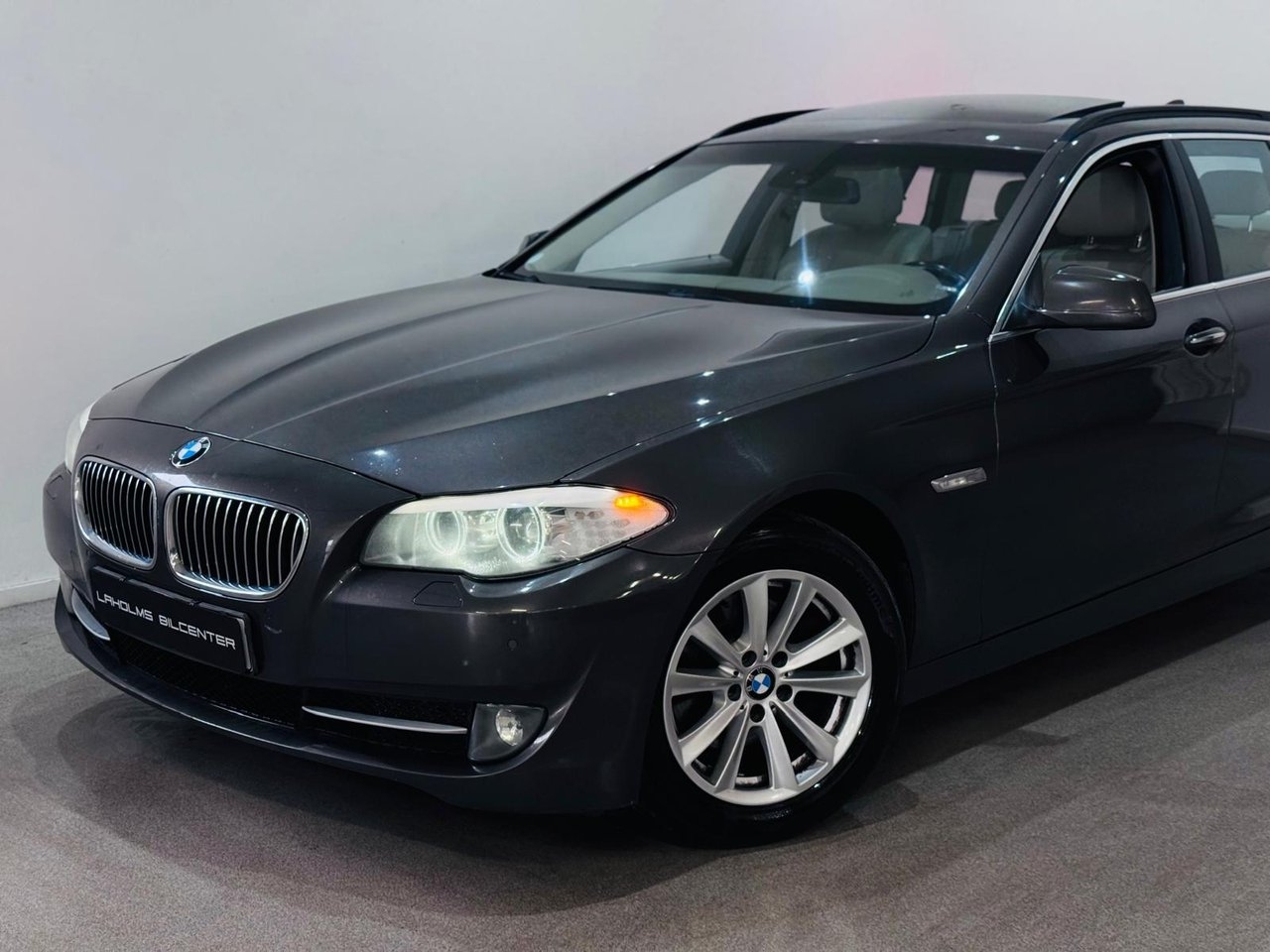 BMW 520 d Touring Steptronic 2011, bild 2/10
