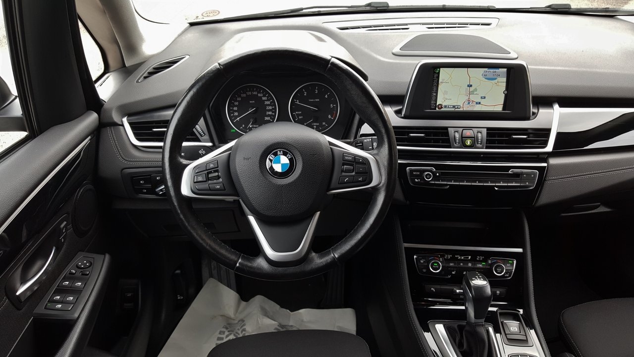 BMW 218 2017, bild 5/23
