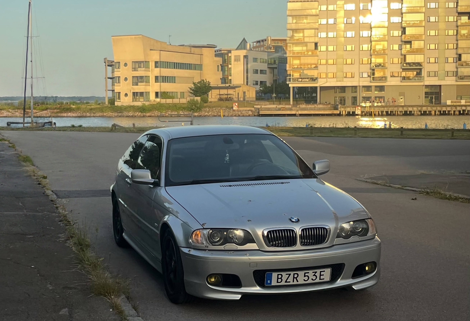 BMW 330