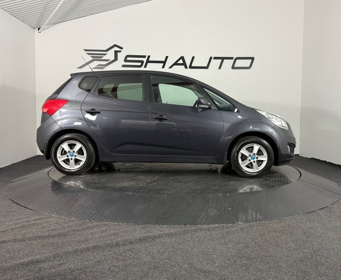 Kia Venga 1.4 CRDi ECO Comfort Euro 5 2013, photo 4/10
