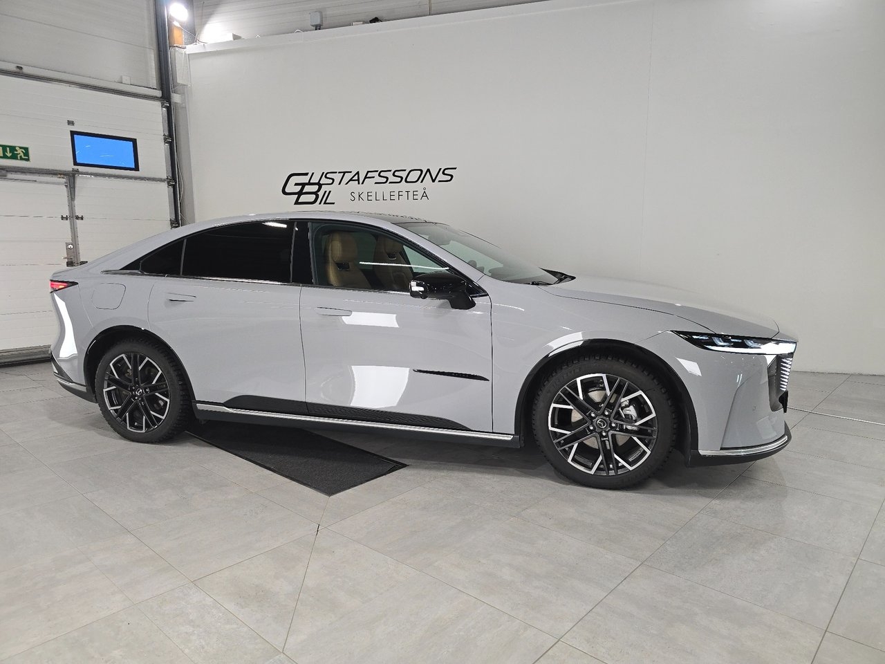 Mazda 6e