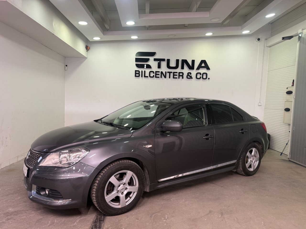 Suzuki Kizashi