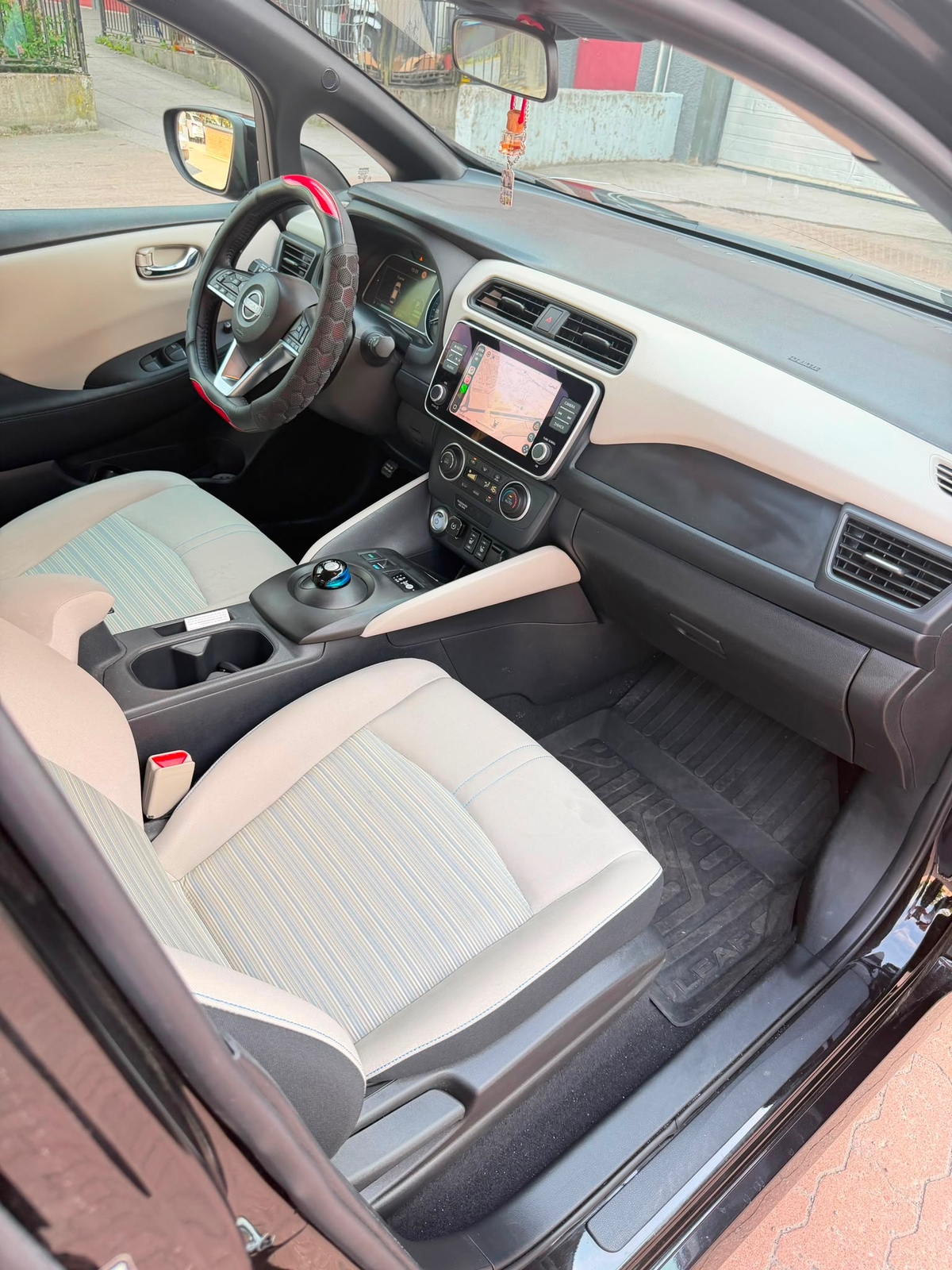 Nissan Leaf 2022, bild 4/10
