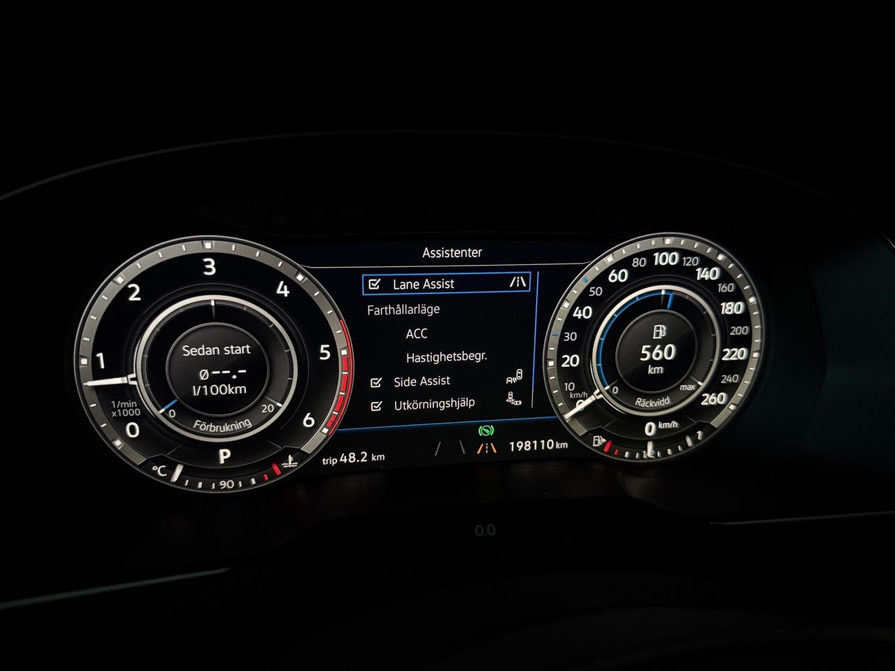 Volkswagen Passat 2019, bild 3/26