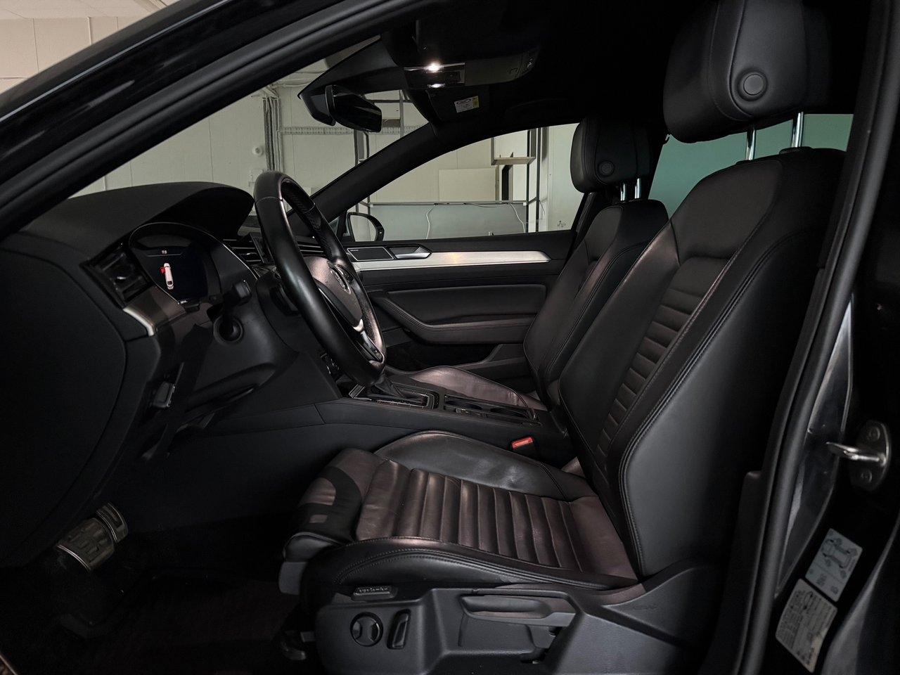 Volkswagen Passat 2019, bild 5/26