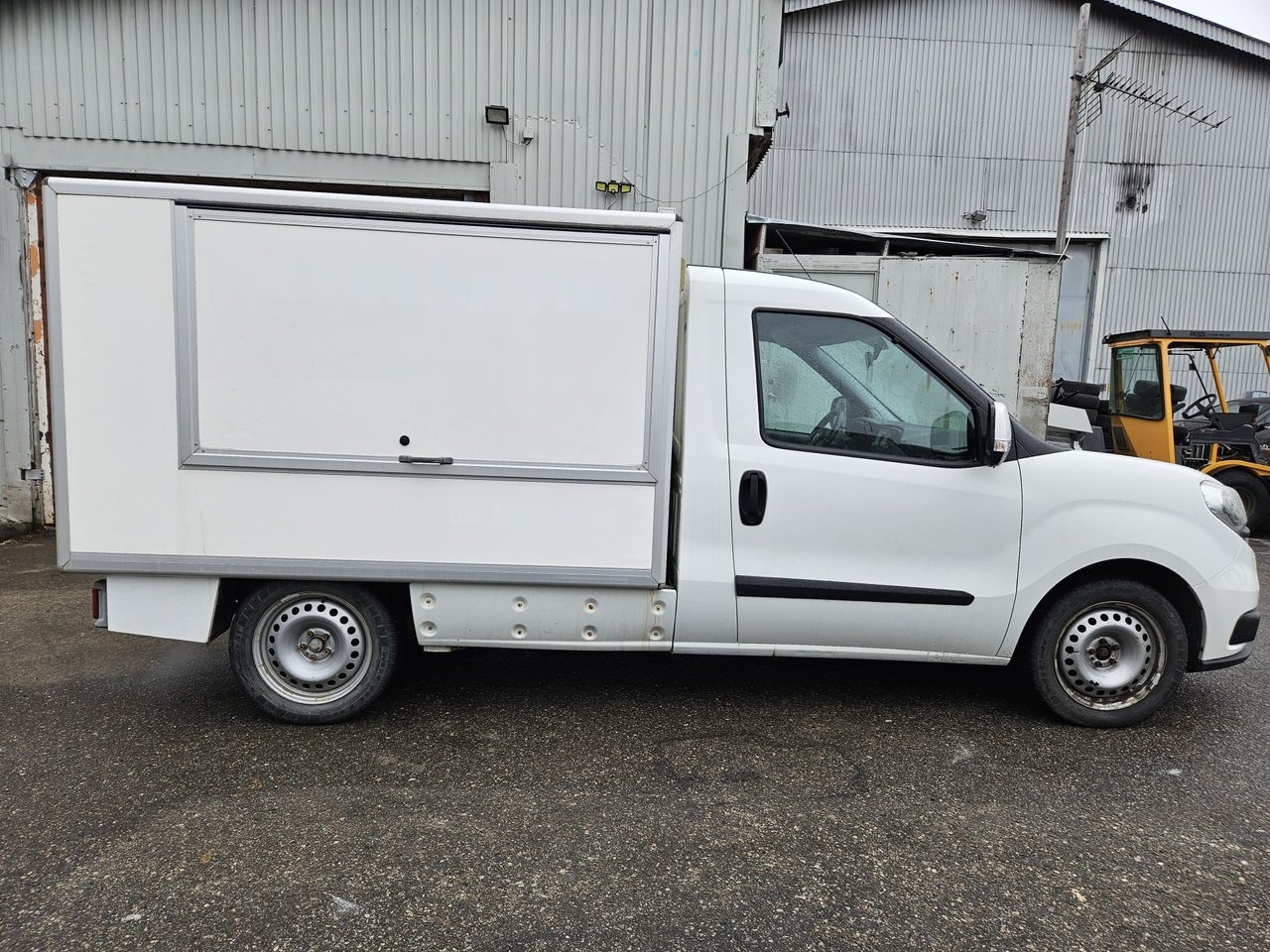 Fiat Doblo 2016, bild 5/10
