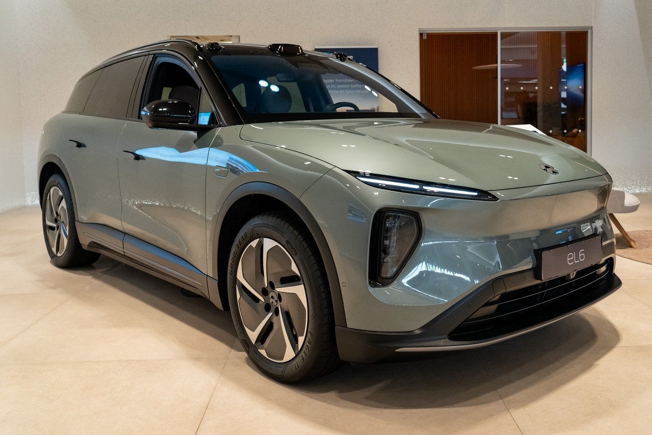 NIO EL6