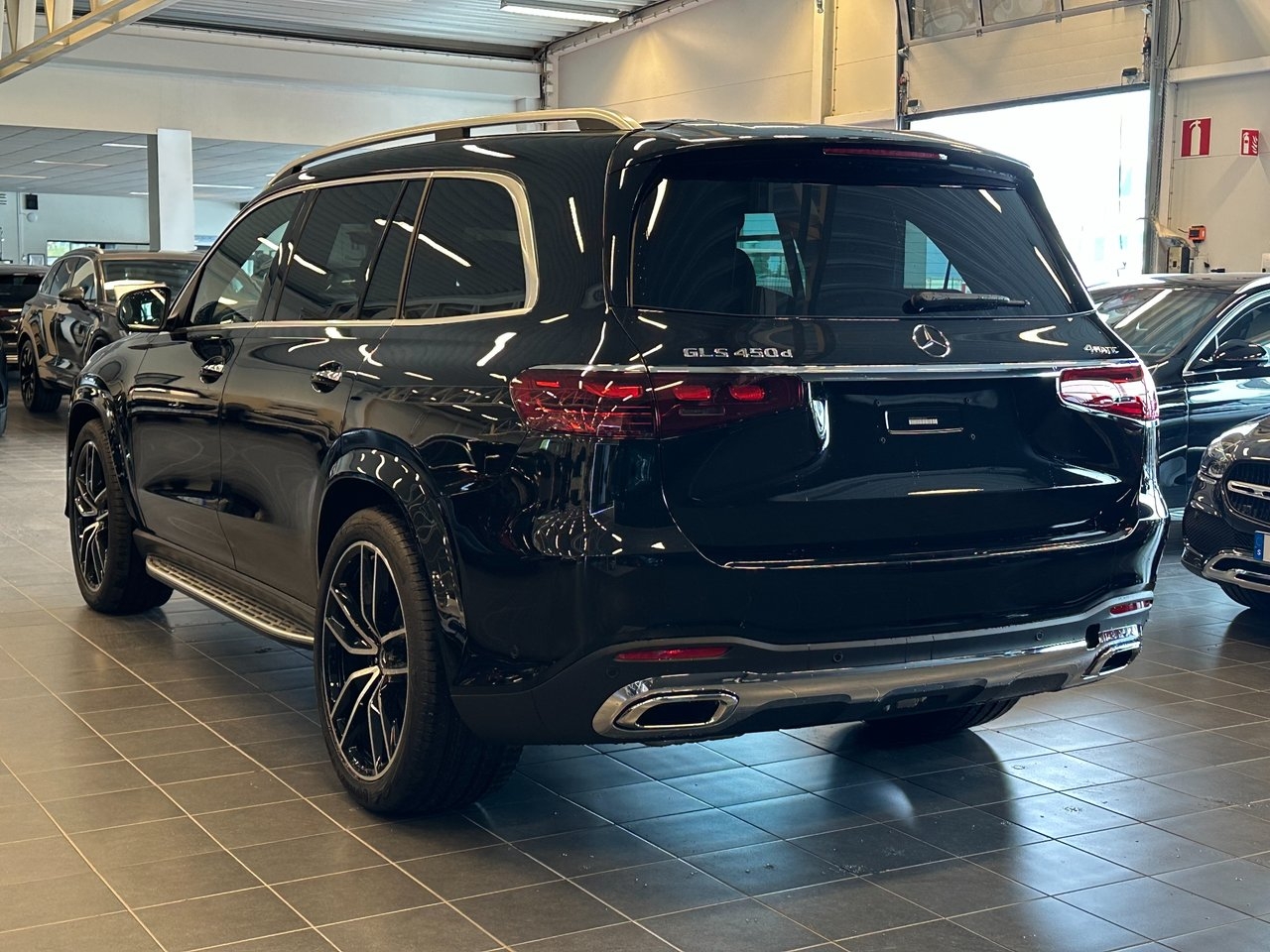 Mercedes-Benz GLS 2025, bild 4/10