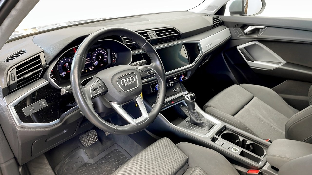 Audi Q3 2021, photo 7/10