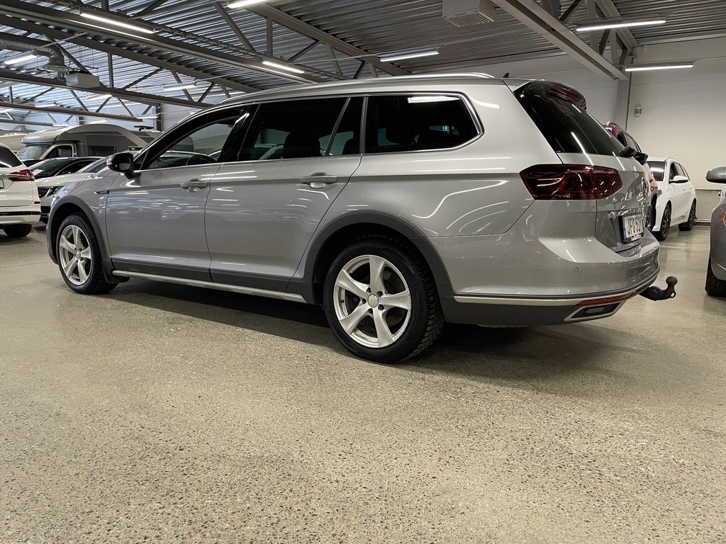 Volkswagen Passat 2023, bild 3/10