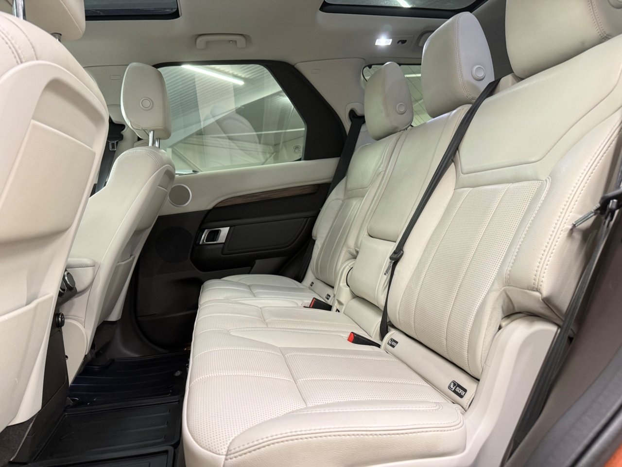 Land Rover Discovery 2017, kuva 7/10
