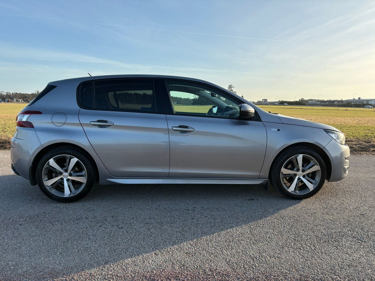 Peugeot 308 2016, bild 4/10