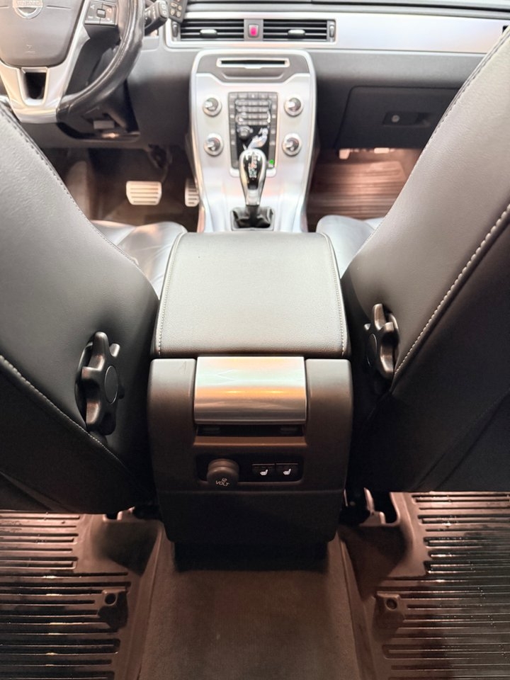 Volvo V70 D5 Dynamic Edition 2015, bild 7/15