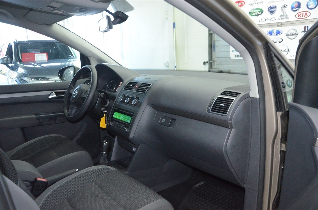 Volkswagen Touran 2013, bild 6/10