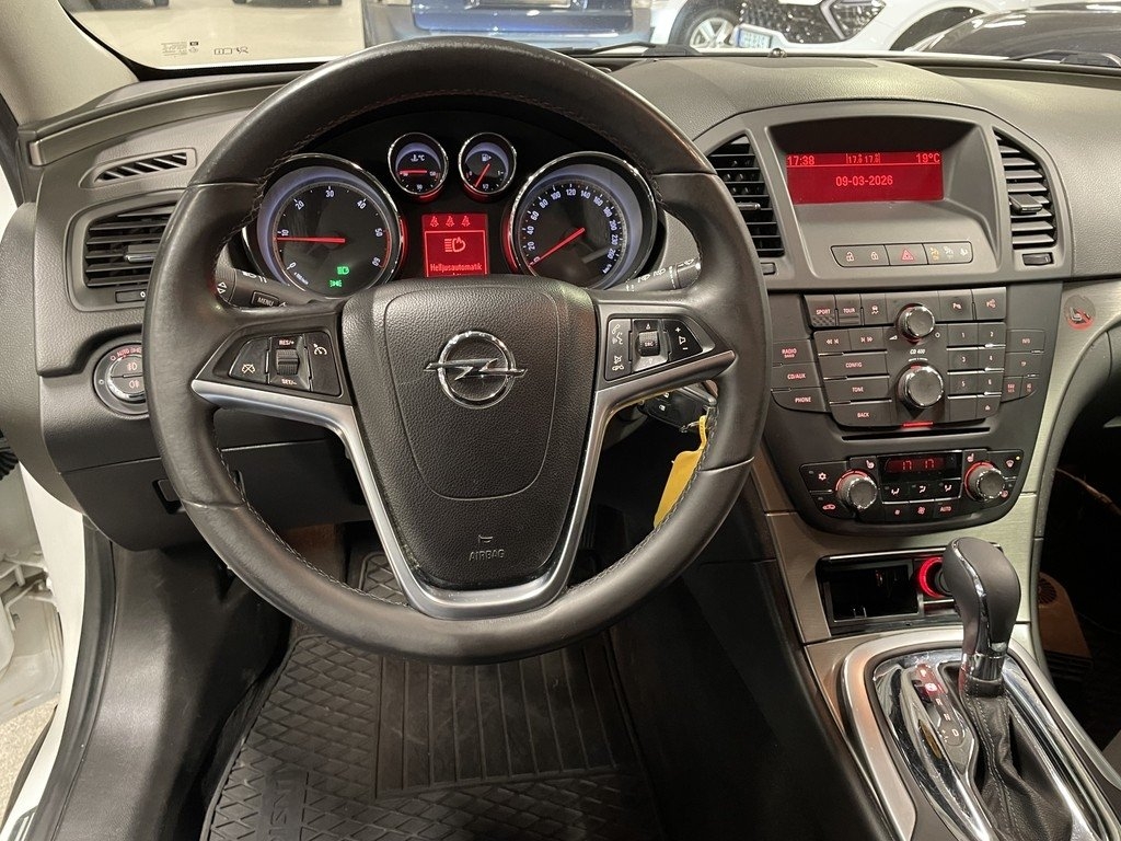 Opel Insignia 2011, bild 7/9