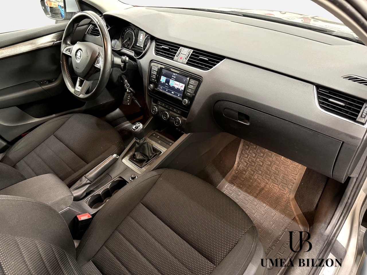 Skoda Octavia 2016, kuva 6/8
