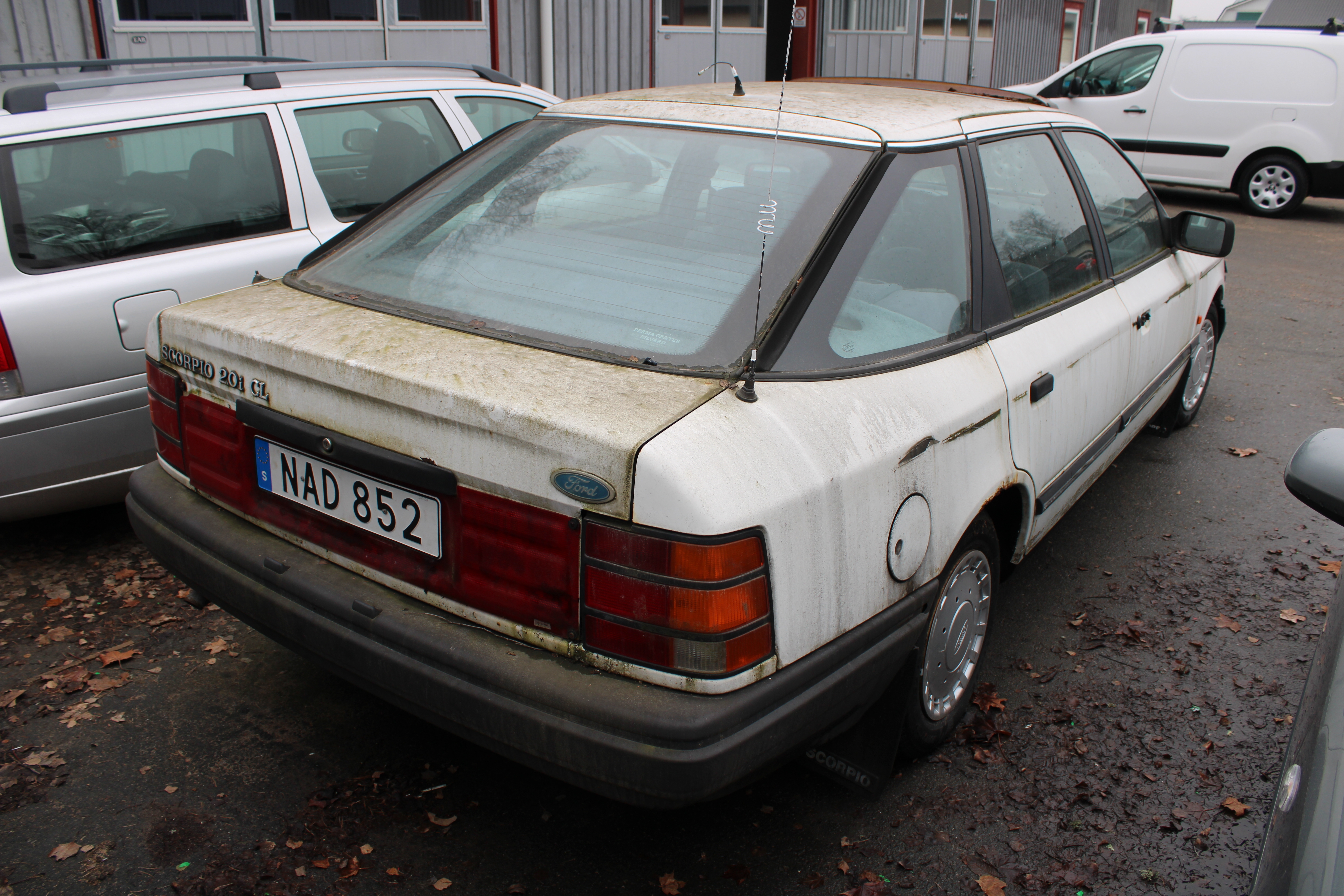 Ford Scorpio 2.0 i Manuell 1988, bild 2/5