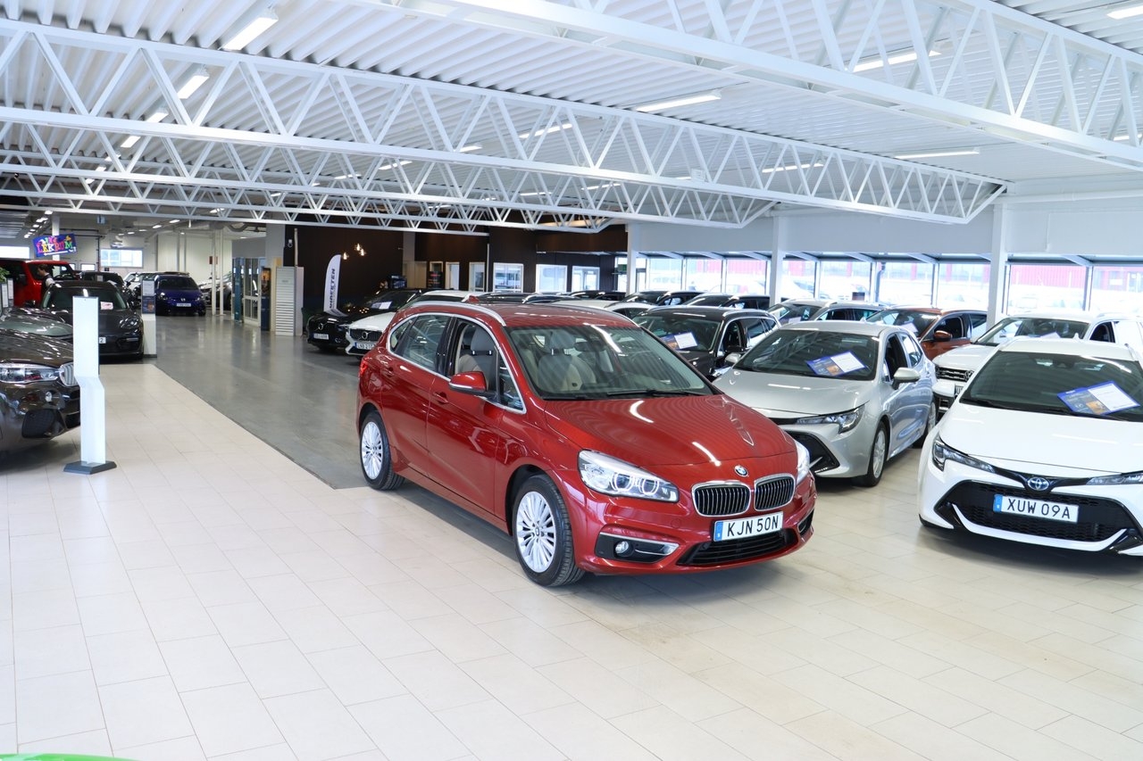 BMW 218 i Active Tourer Luxury Line DRAG 2017, bild 3/10