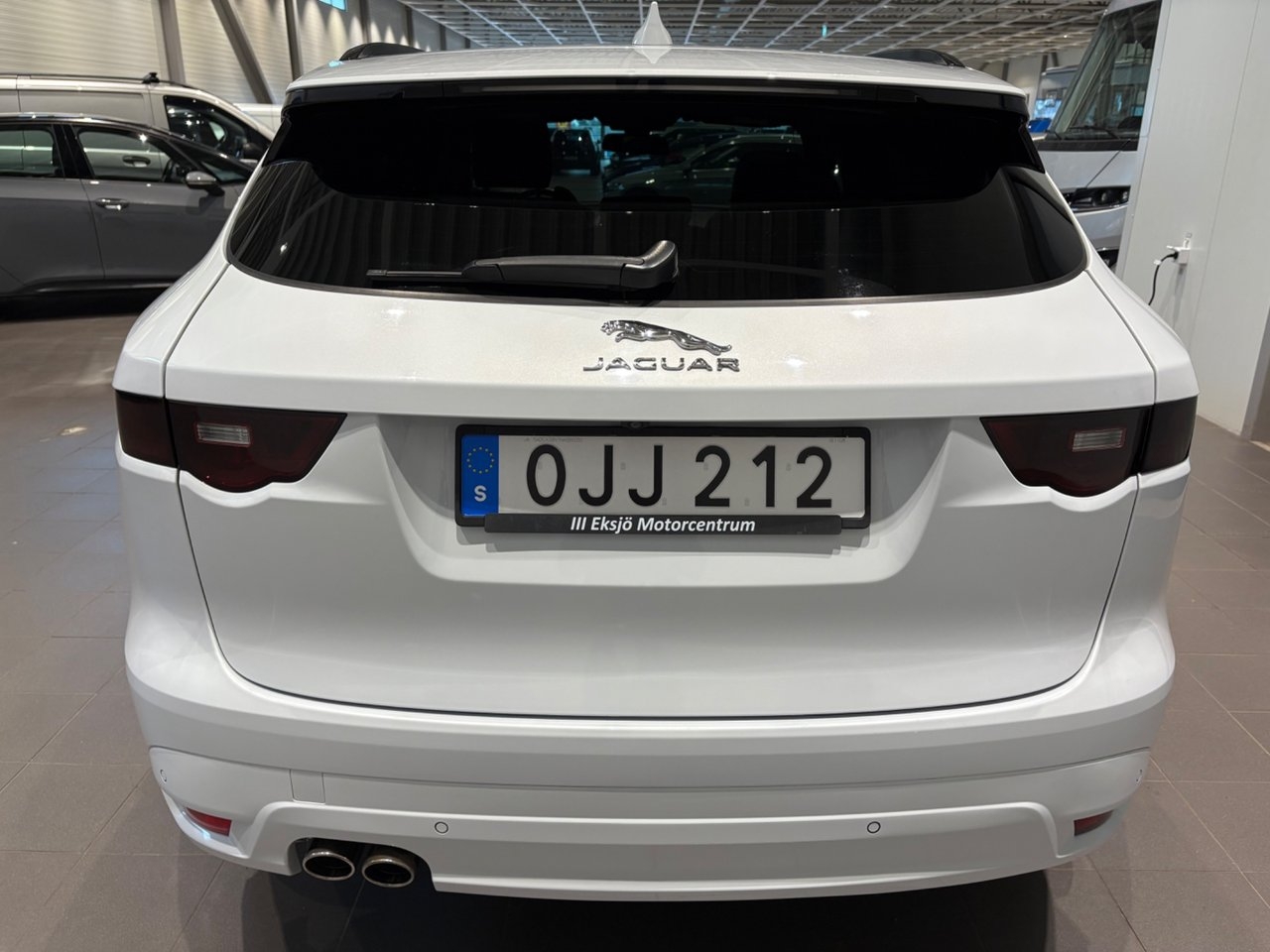 Jaguar F-Pace 20d AWD R-Sport 2017, bild 6/20