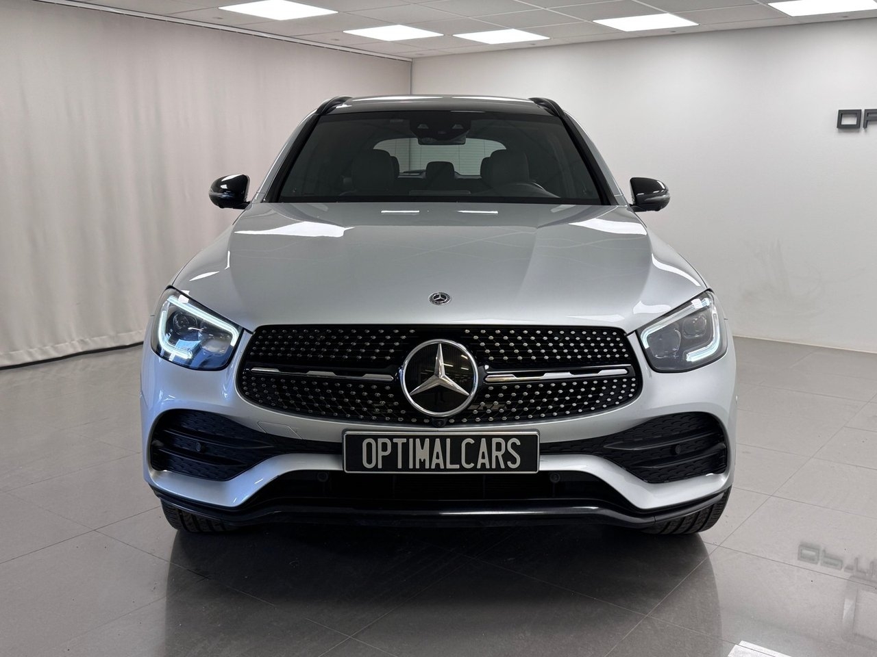 Mercedes-Benz GLC 300d Pano VC 2020, photo 4/10