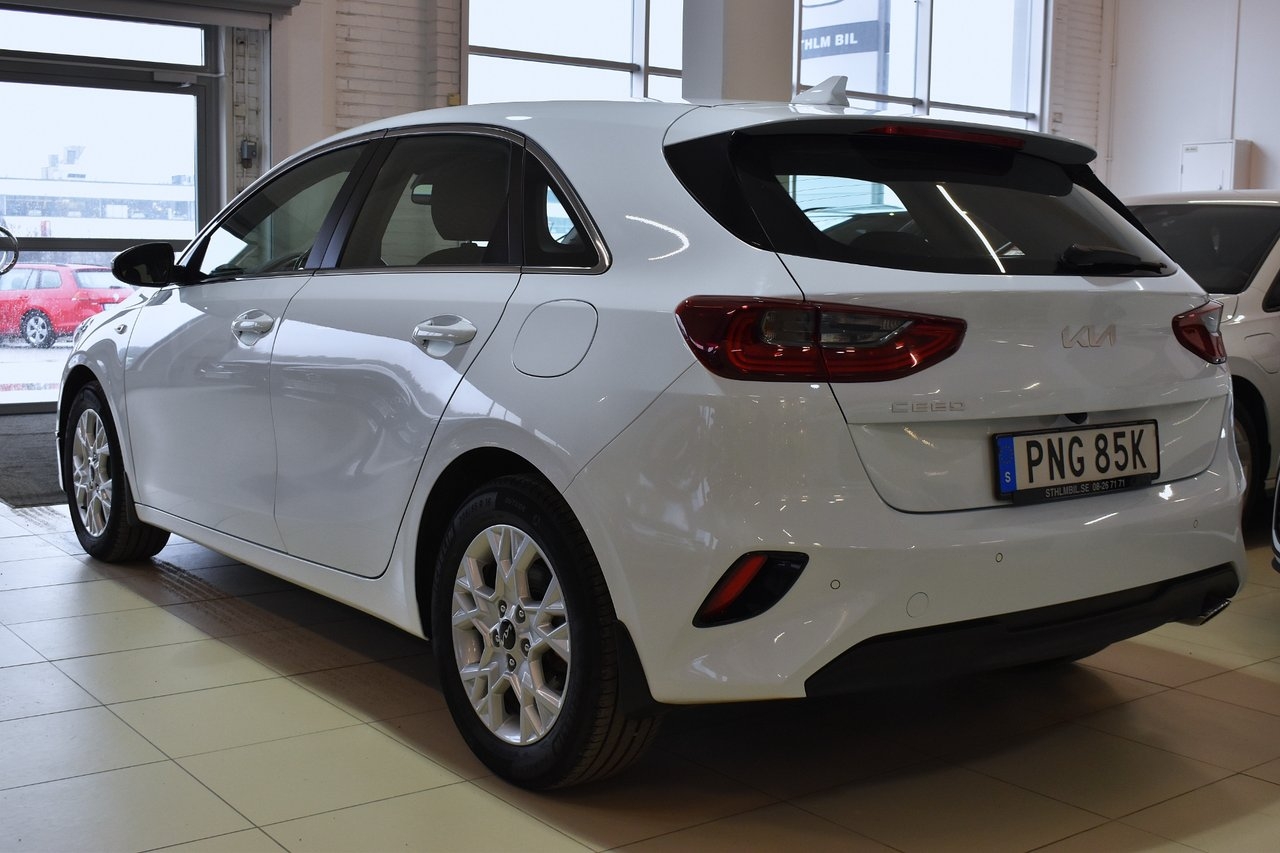 Kia Ceed 1.0 T-GDI Action B-kam 2022, bild 3/10