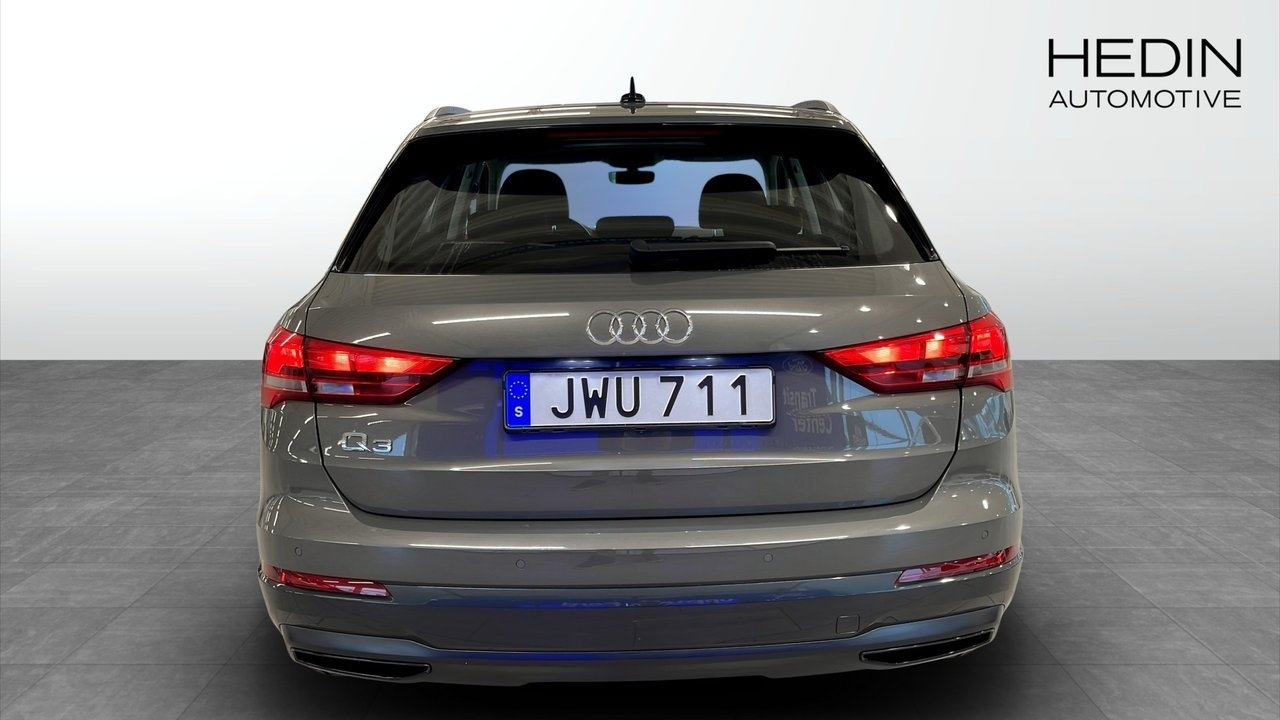 Audi Q3 2021, photo 7/10