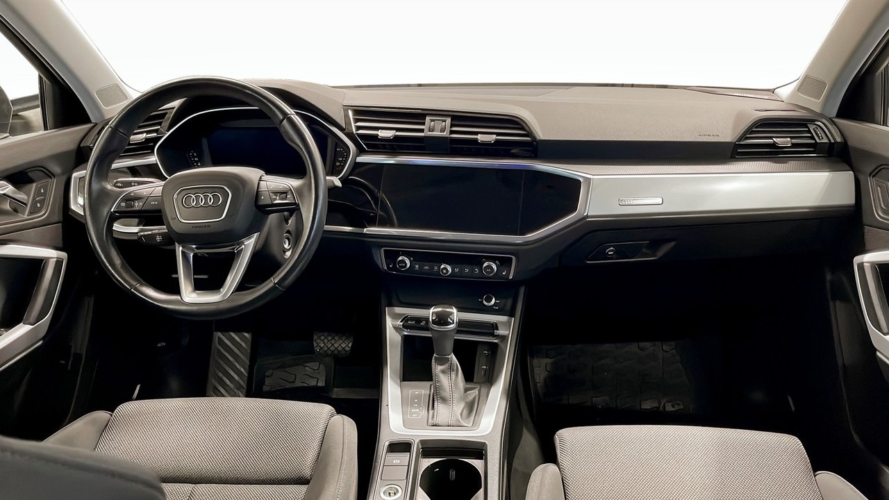 Audi Q3 2021, photo 4/10
