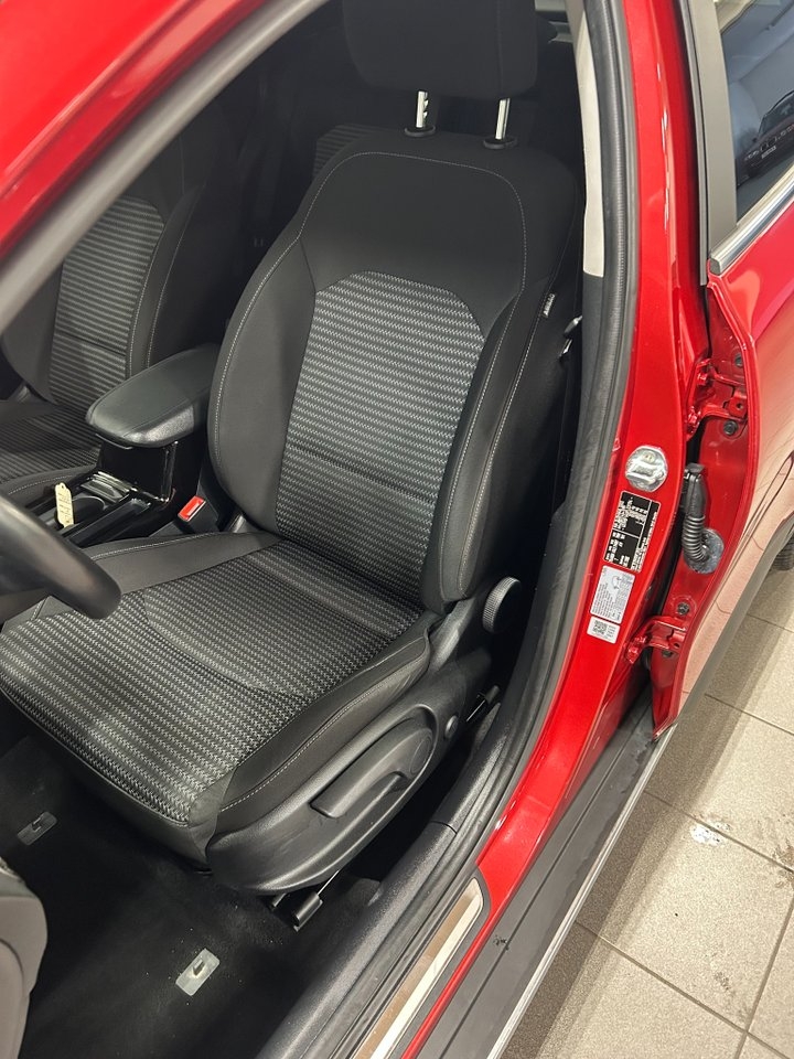 Kia XCeed Plug-in Hybrid DCT Action 2023, photo 7/10