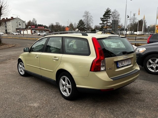 Volvo V50 2.4 Kinetic Automat 2008, bild 3/9