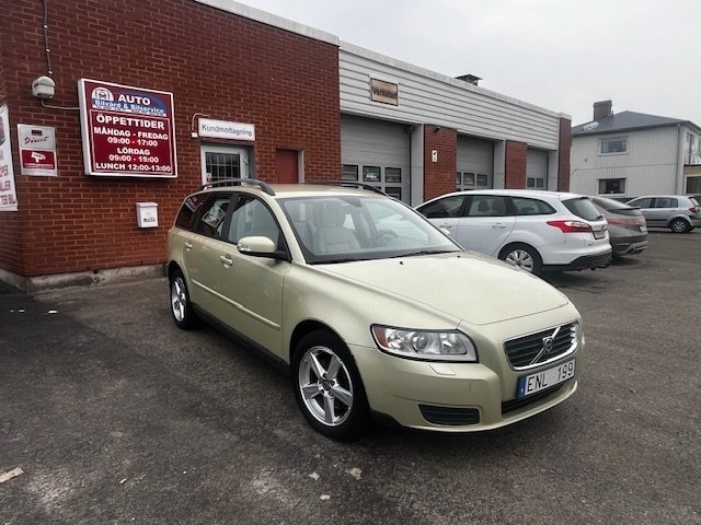 Volvo V50 2.4 Kinetic Automat 2008, bild 2/9