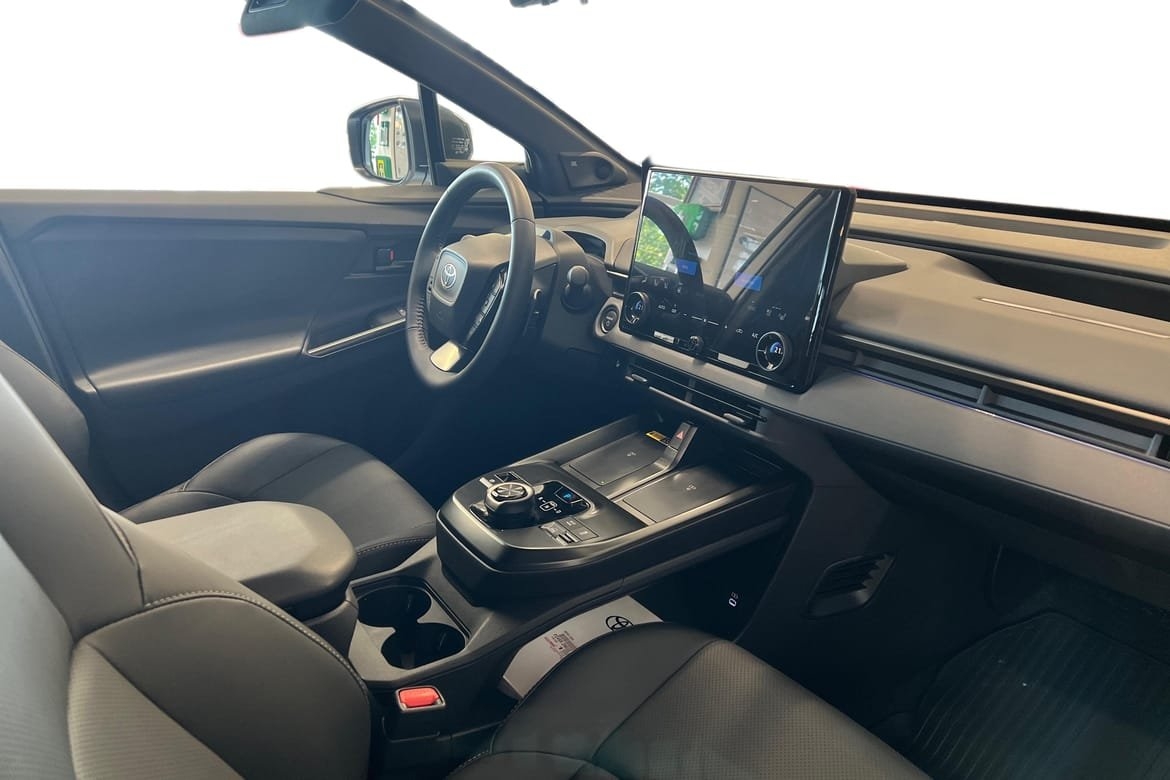 Toyota bZ4X AWD EXECUTIVE 2025, bild 7/10