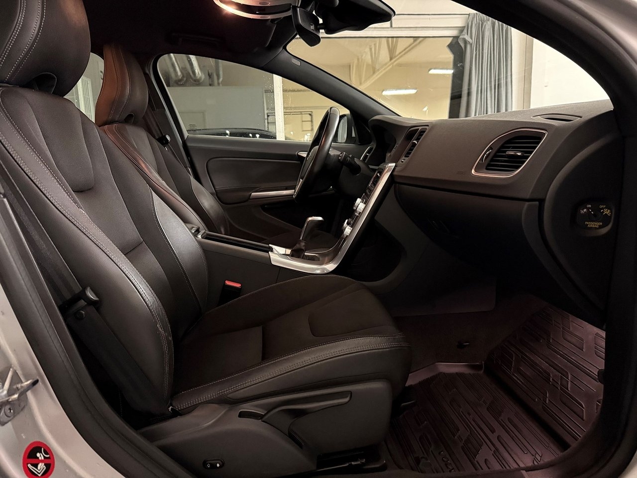 Volvo V60 2017, bild 6/23
