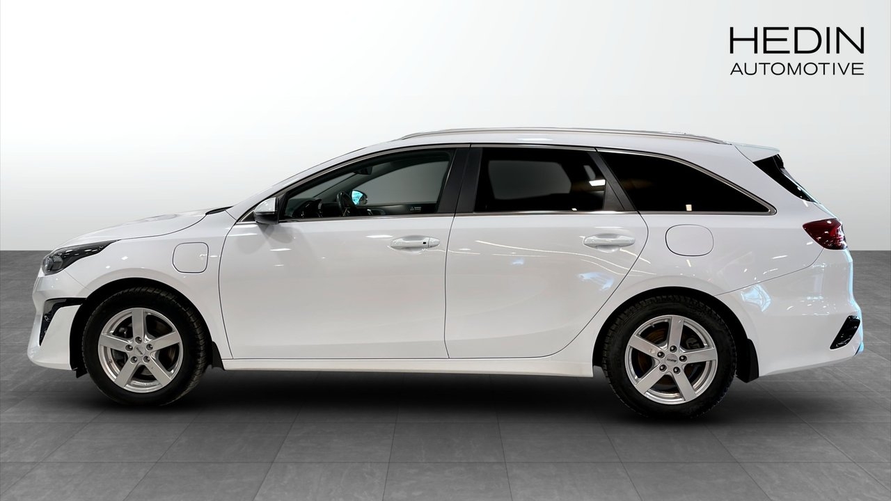 Kia Ceed SW PHEV ACTION 2023, photo 6/9