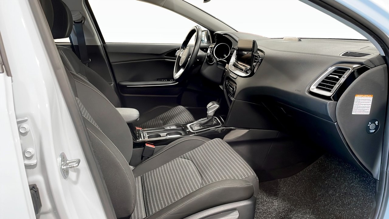 Kia Ceed SW PHEV ACTION 2023, photo 3/9