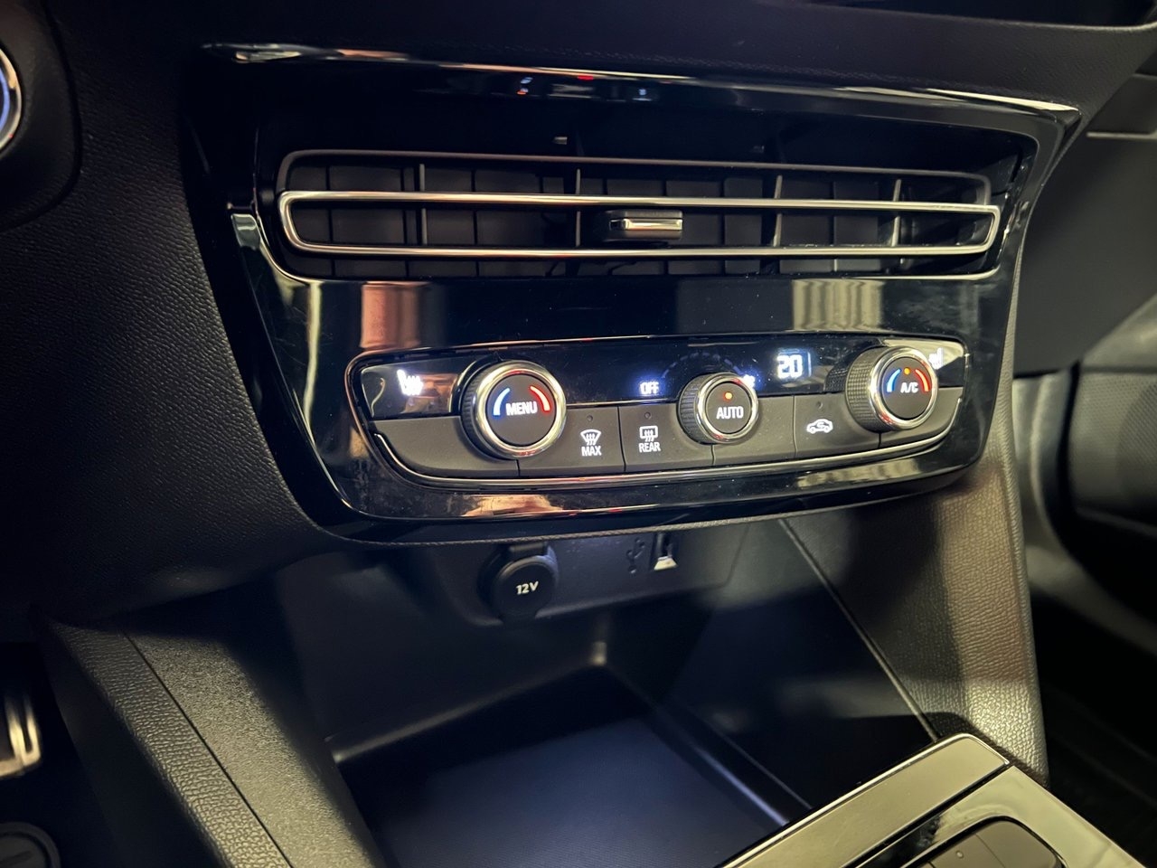 Opel Mokka-e 2022, bild 5/7