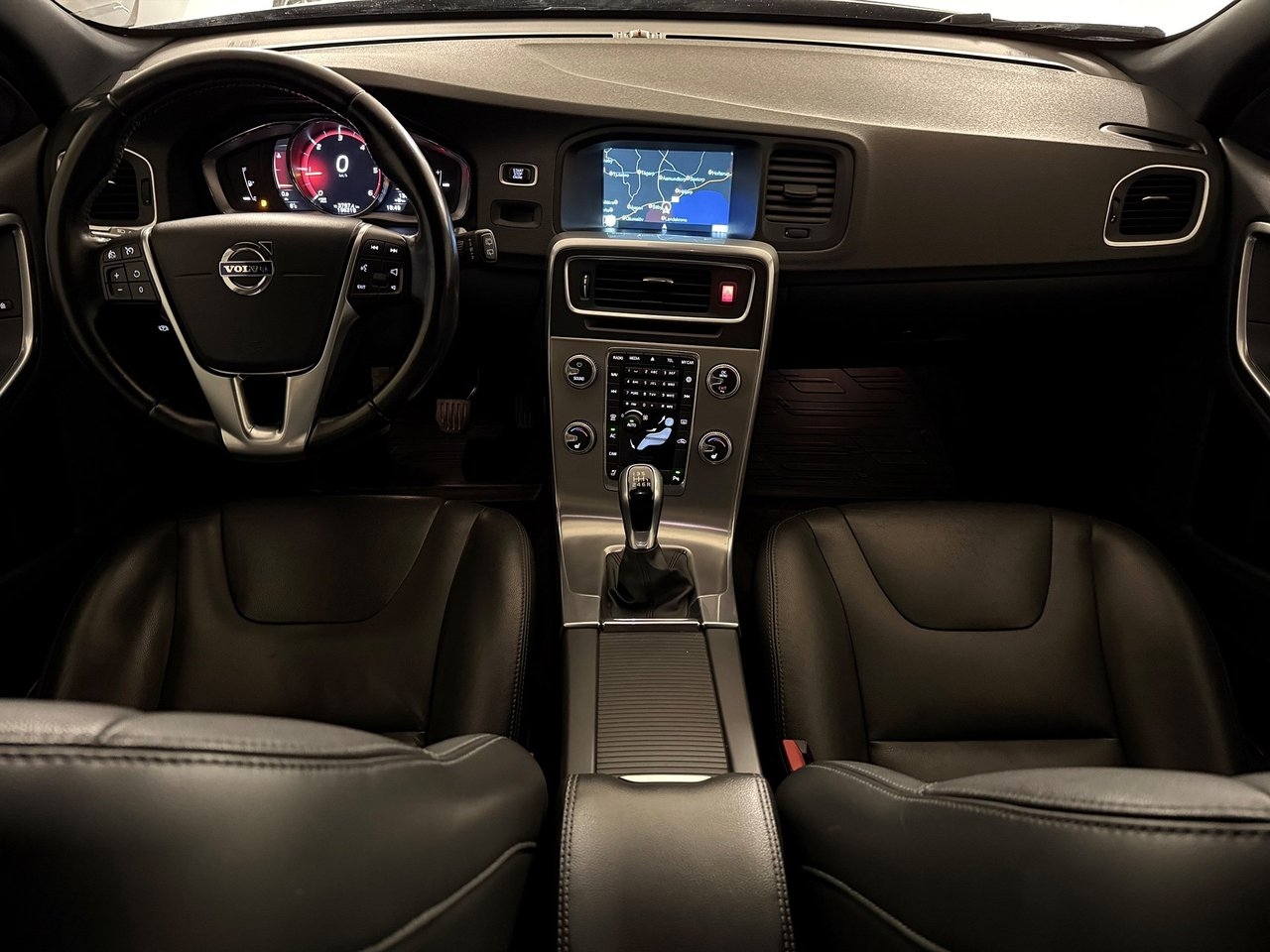 Volvo V60 Cross Country 2017, bild 7/25